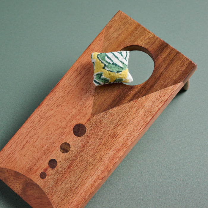 Wood Tabletop Cornhole Game 2