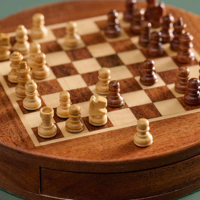 Acacia Wood Round Magnetic Chess Set 4