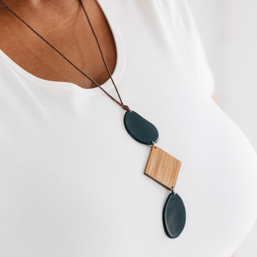 Sierra Tagua Pendant Necklace