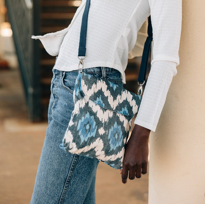 Around Town Ikat Bag - Ten Thousand Villages 1