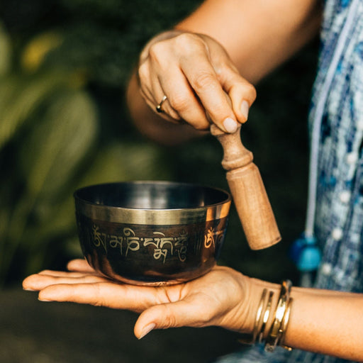 Endless Knot Singing Bowl