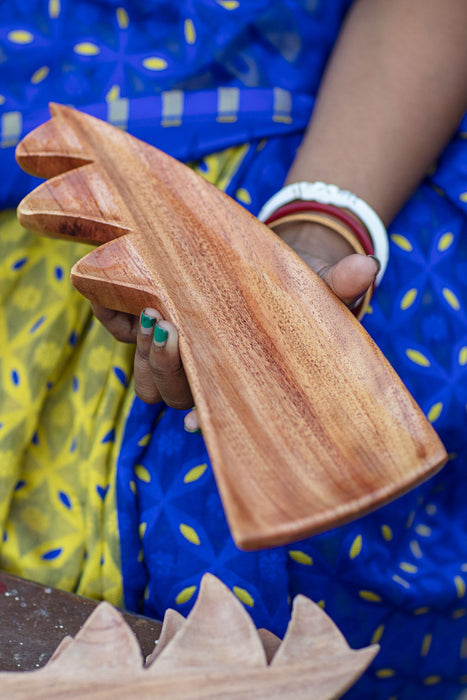 STEGOSAURUS PLATE, neem wood 2