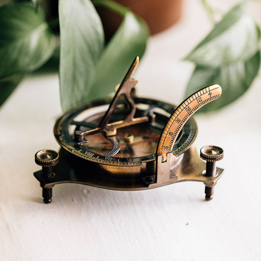 Sundial Compass